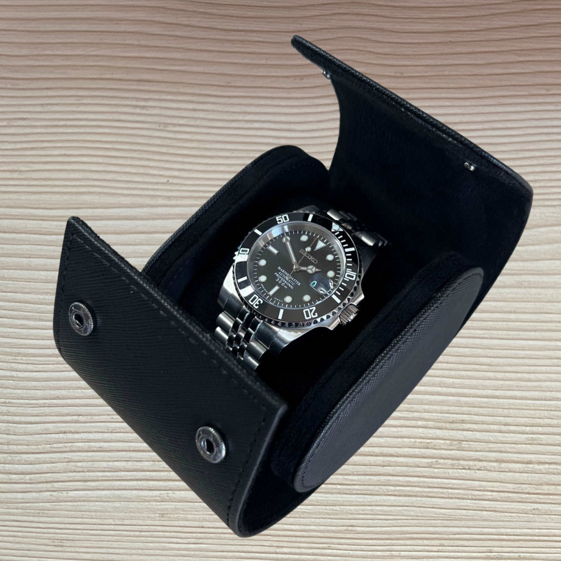 1 PIECE WATCH TRAVEL SET BLACK
