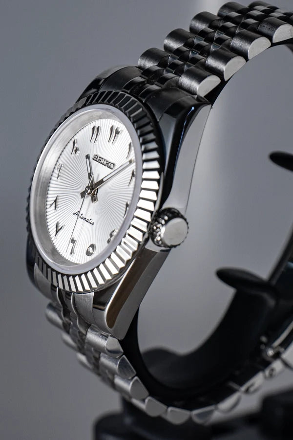 SEIKOJUST | MOD WHITE ARABIC