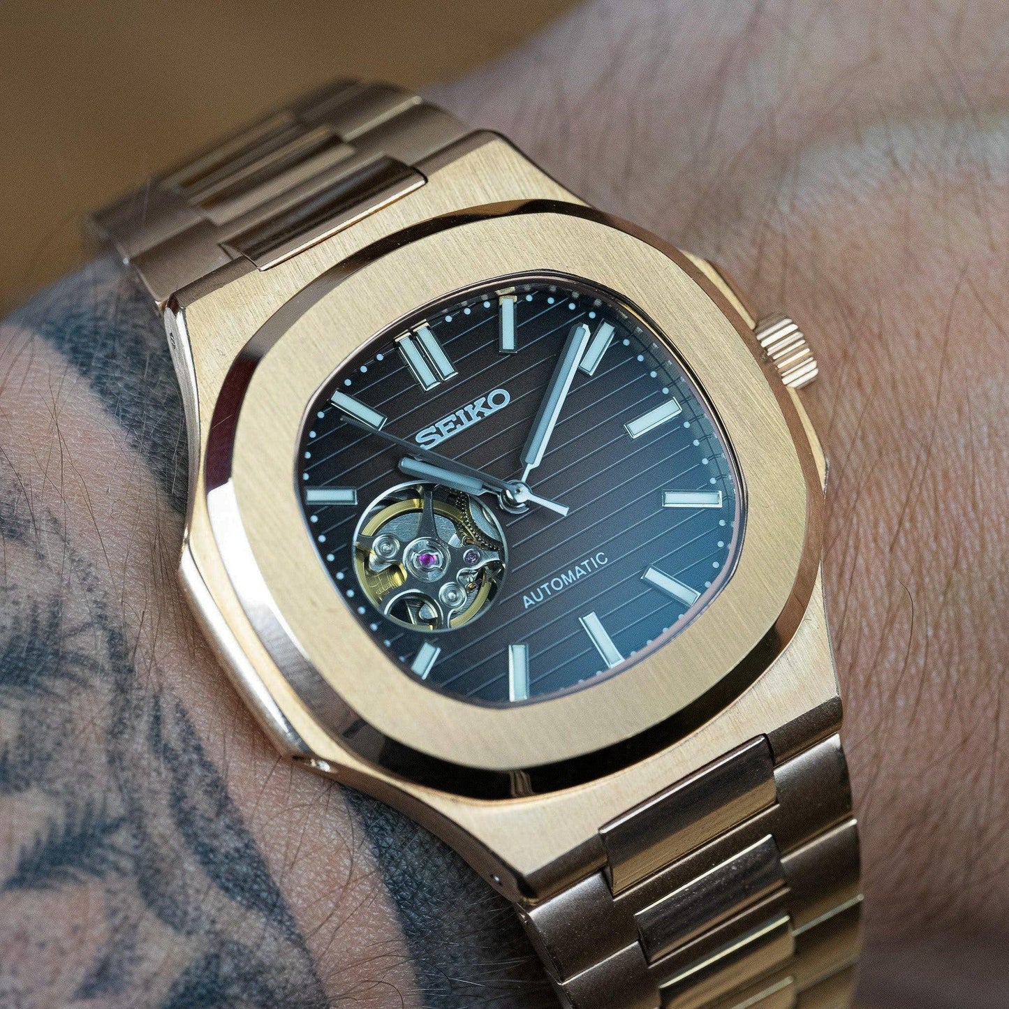 NAUTILO |  BROWN DIAL OPEN HEART